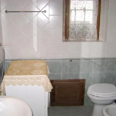 With 3 Bedrooms In With Wonderful Lake View And Enclosed Garden 4 Km From The Slopes Διαμέρισμα Lorica